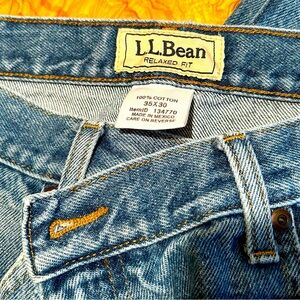 L.L. Bean Men's Relaxed Fit Blue Jeans 35x30 (35x29 actual)